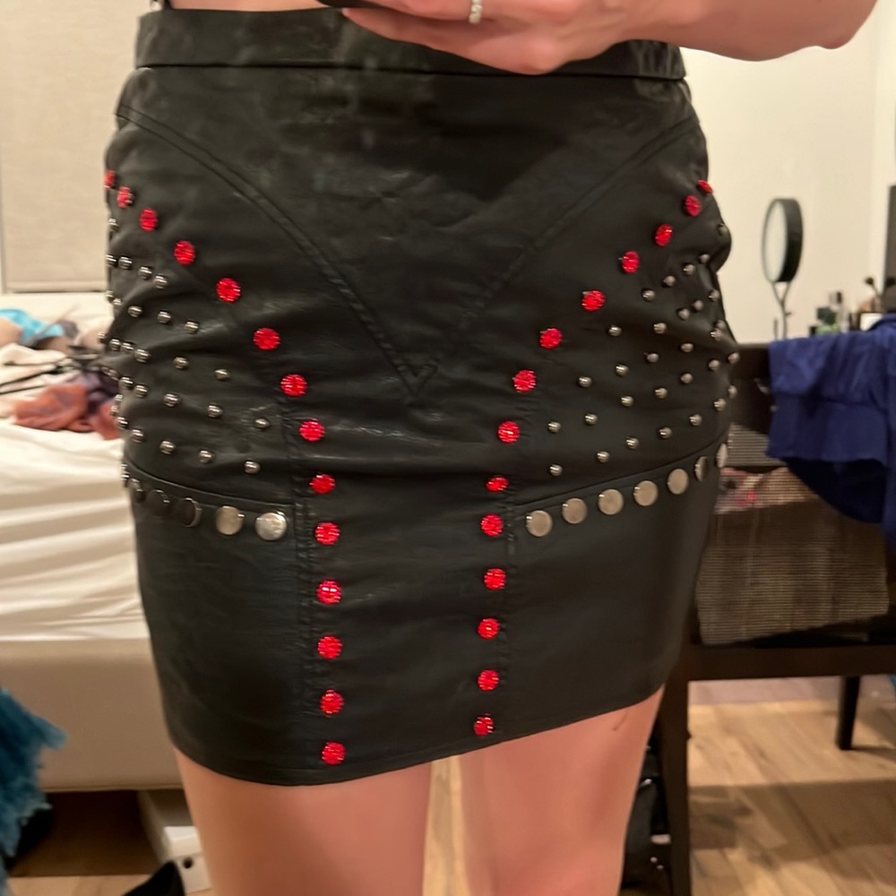 Hot embellished faux leather skirt
